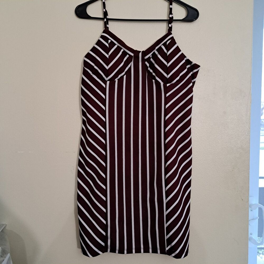 J For Justify Woman's Sleeveless Dress Size L Maroon NWT